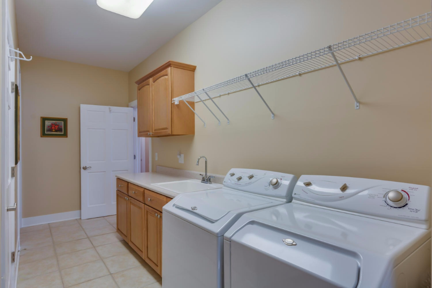 31544 Maple Island Road Dowagiac, MI 49047 - Photo 27 of 44 Large Laundry & Mudroom