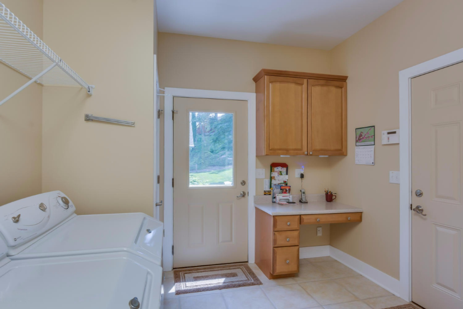 31544 Maple Island Road Dowagiac, MI 49047 - Photo 28 of 44 Laundry & Mudroom