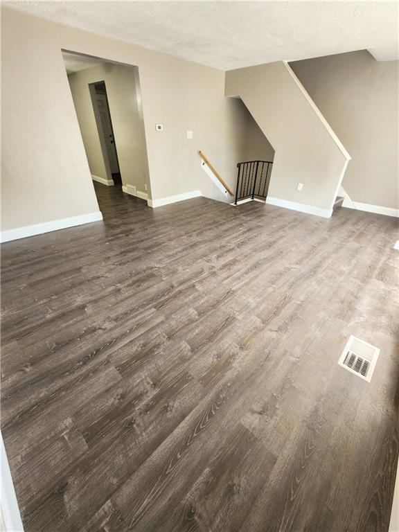 449 Idlewood Road Pittsburgh, PA 15235 - Photo 2 of 6