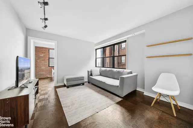 $750,000 | 330 3rd Avenue, Unit 5B | Kips Bay