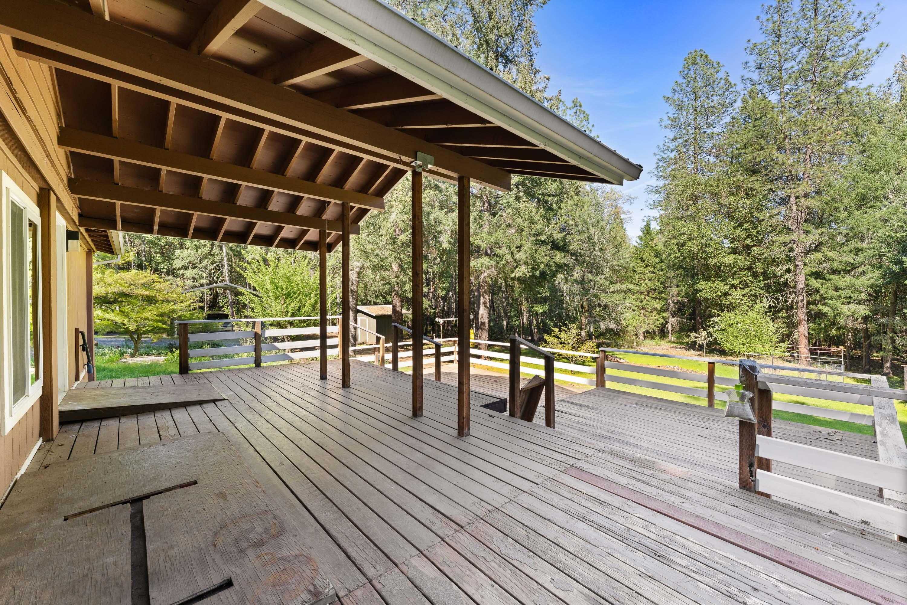 332 Bull Creek Road Grants Pass, OR 97527 - Photo 32 of 46 Gallery Image 32