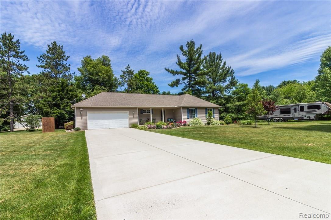 4151 McGunn Road Howell, MI 48843 - Photo 4 of 43 Ext FRONT-3.jpg