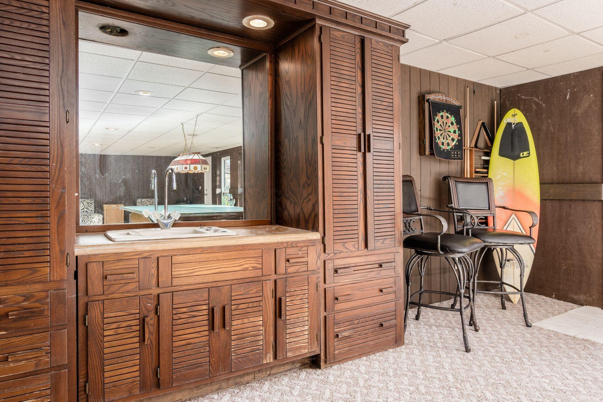 9083 Taylor Road Orient, OH 43146 - Photo 57 of 93 Wet Bar in 3-Season Room