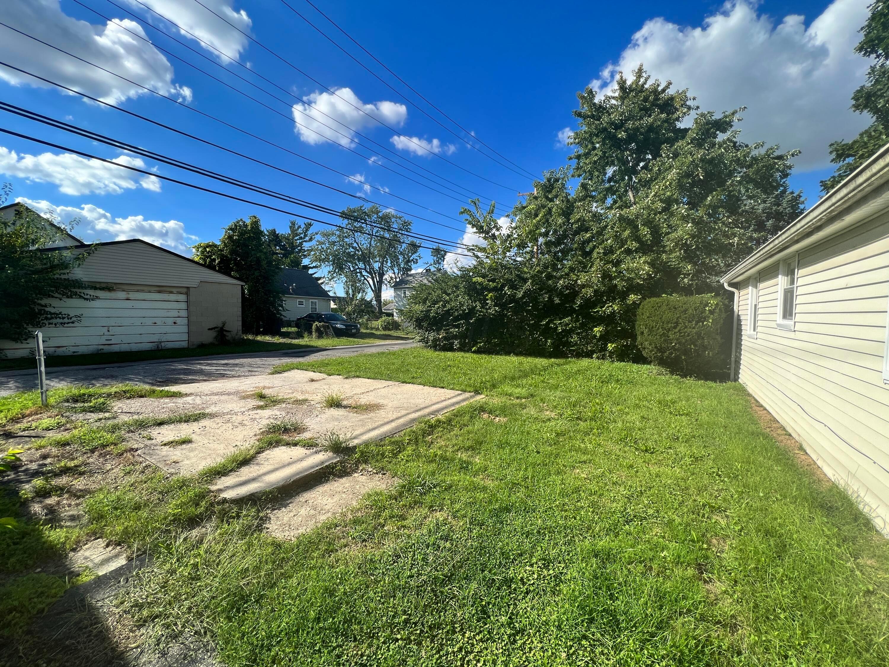 881 Barnett Road Columbus, OH 43227 - Photo 4 of 18 881 Barnett