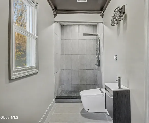 $299,000 | 12 The Mall Street, Amsterdam, NY 12010