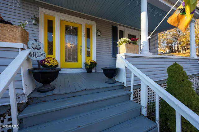 $299,000 | 12 The Mall Street, Amsterdam, NY 12010