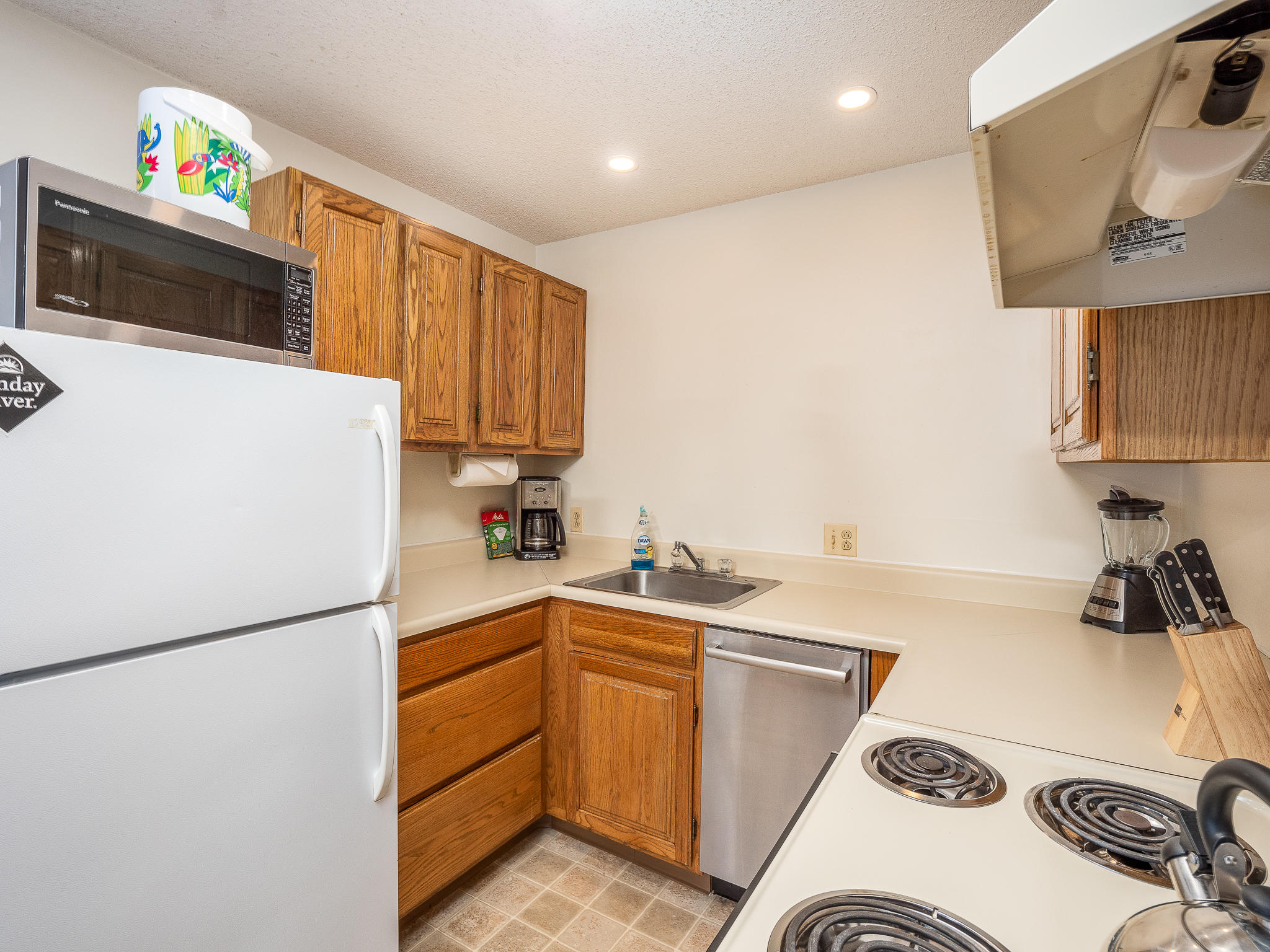 372 Skiway Road, Unit 203 Newry, ME 04261 - Photo 8 of 16 North Peak 2 203-7