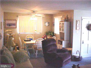 12119 Thornton Road Philadelphia, PA 19154 - Photo 3 of 6