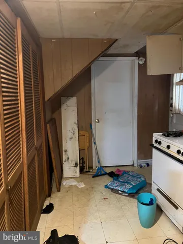 a view of a storage & utility room