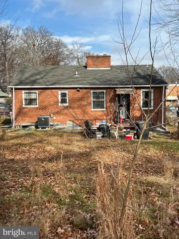 a view of building with outdoor space