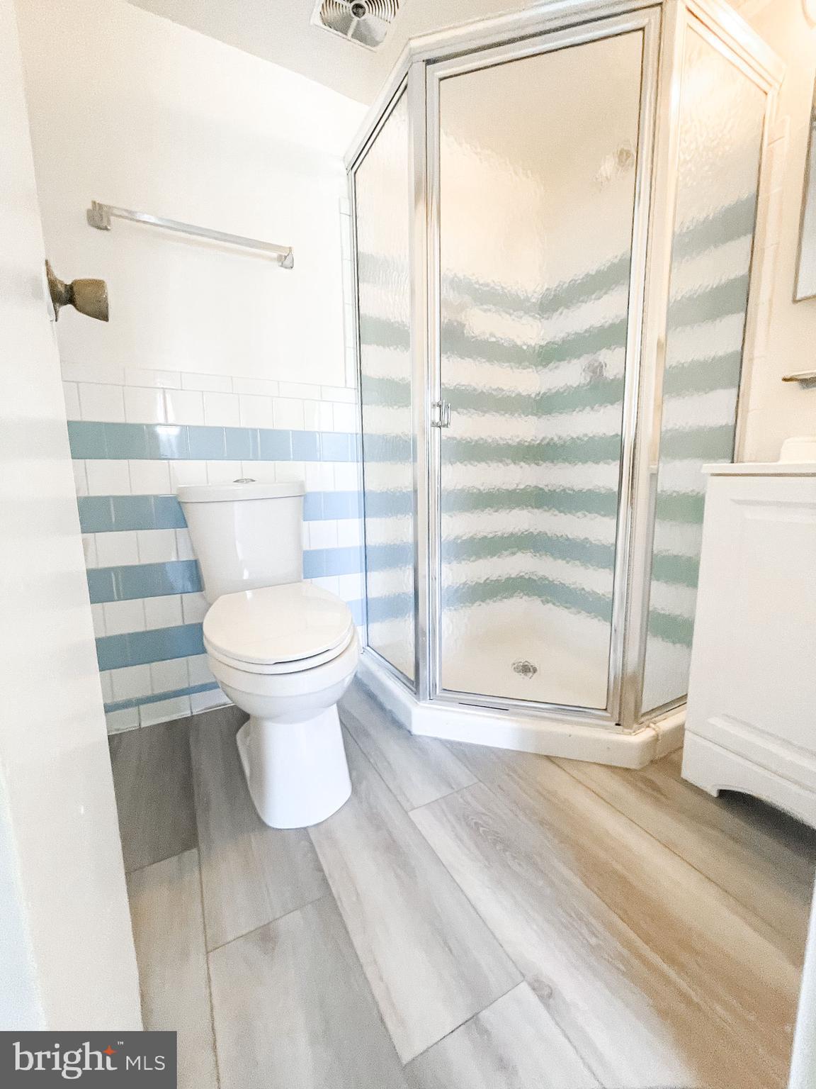 3840 Bel Pre Road, Unit 7 Silver Spring, MD 20906 - Photo 19 of 31 Master Bathroom