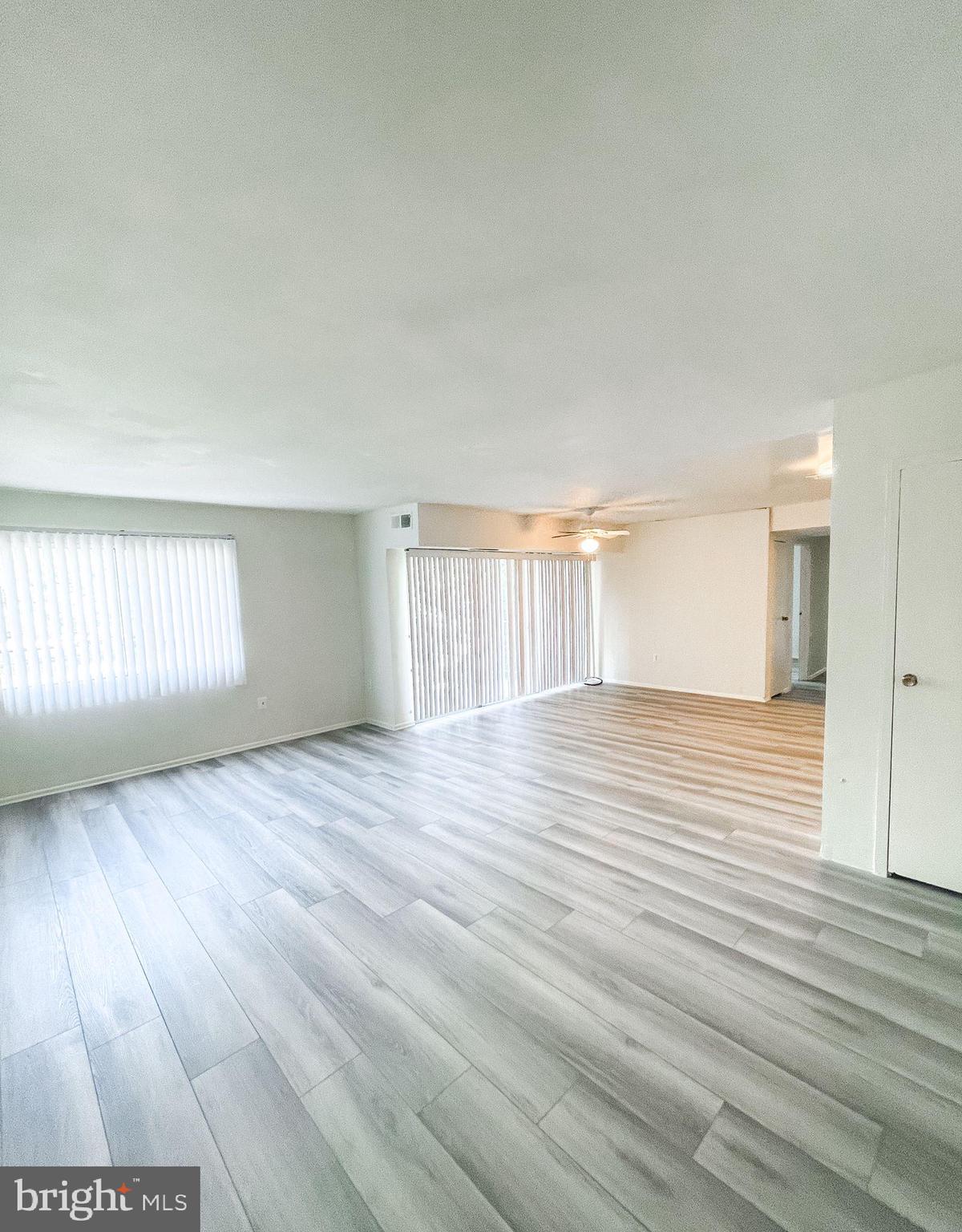 3840 Bel Pre Road, Unit 7 Silver Spring, MD 20906 - Photo 5 of 31 Living Room/ Dining Room