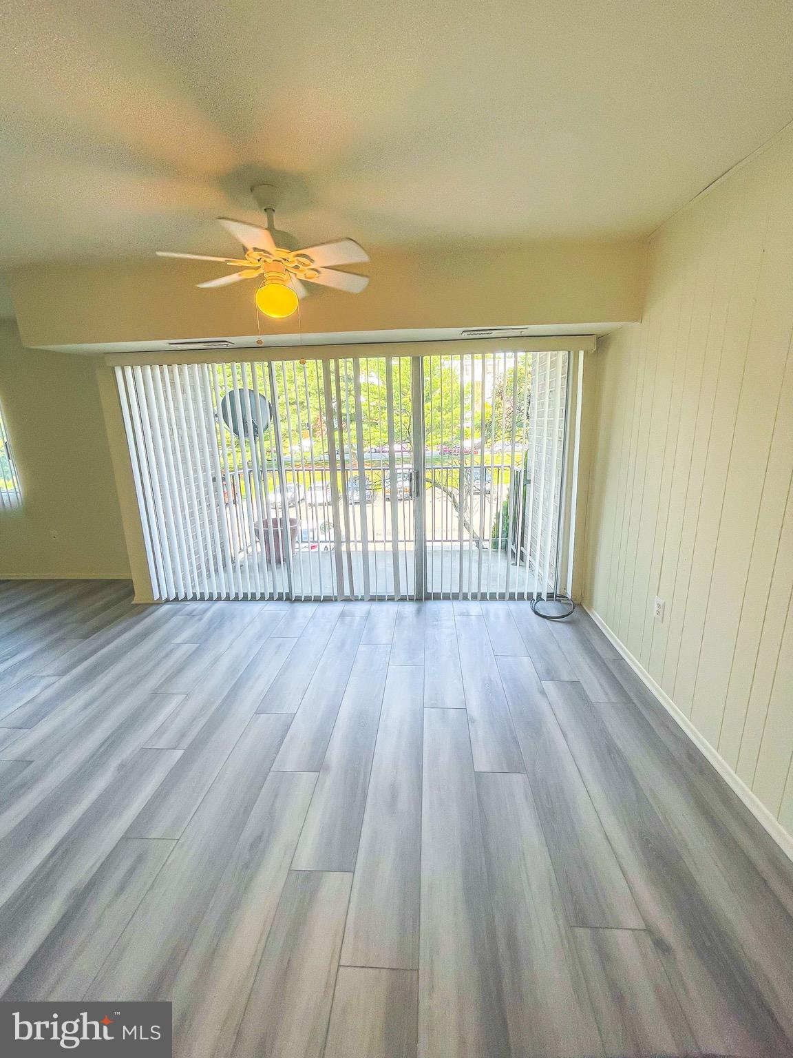 3840 Bel Pre Road, Unit 7 Silver Spring, MD 20906 - Photo 9 of 31 Living Room/ Dining Room