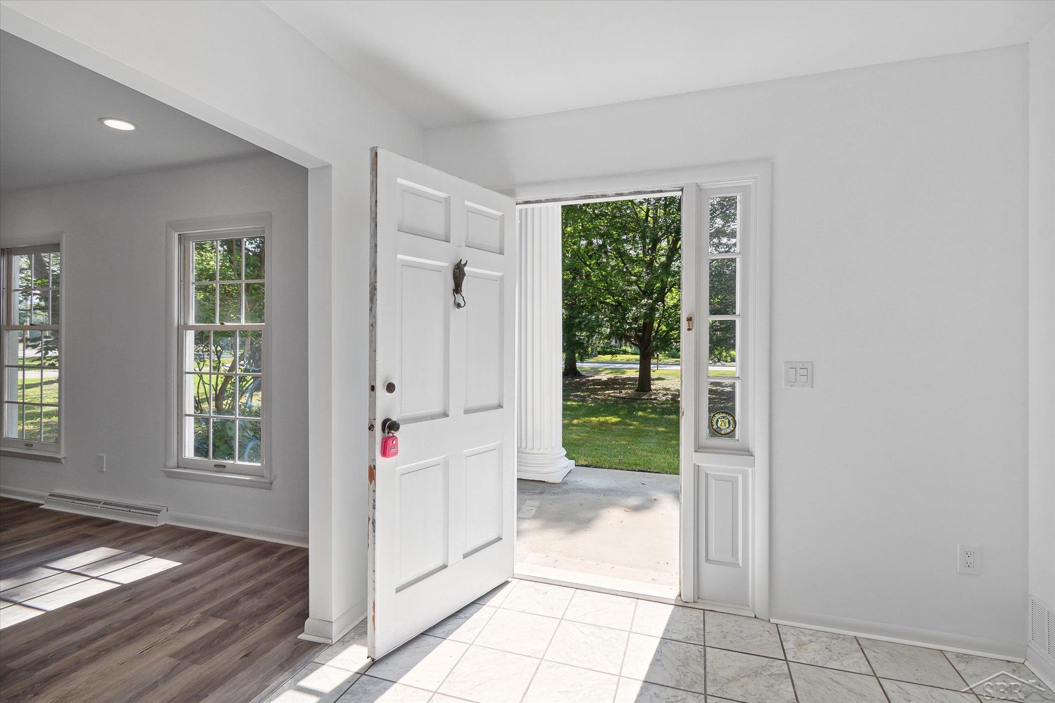 1705 Hemmeter Road Saginaw, MI 48638 - Photo 6 of 60 50128288-5.JPG