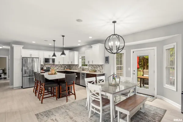 $575,000 | 7023 Clayton Court, Peoria, IL 61615