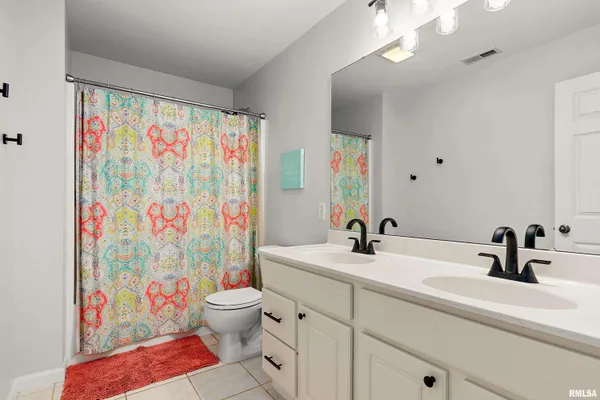 $575,000 | 7023 Clayton Court, Peoria, IL 61615