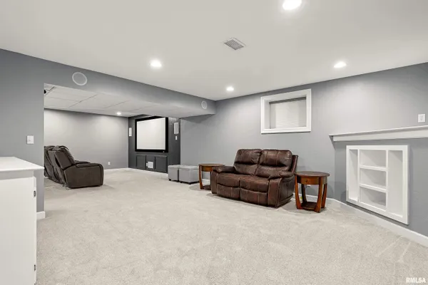 $575,000 | 7023 Clayton Court, Peoria, IL 61615