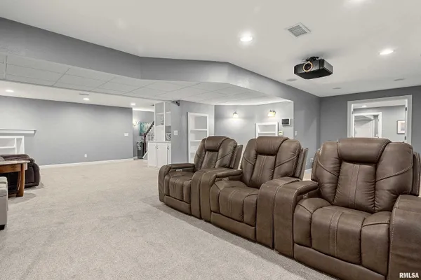 $575,000 | 7023 Clayton Court, Peoria, IL 61615