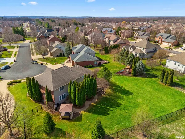 $575,000 | 7023 Clayton Court, Peoria, IL 61615