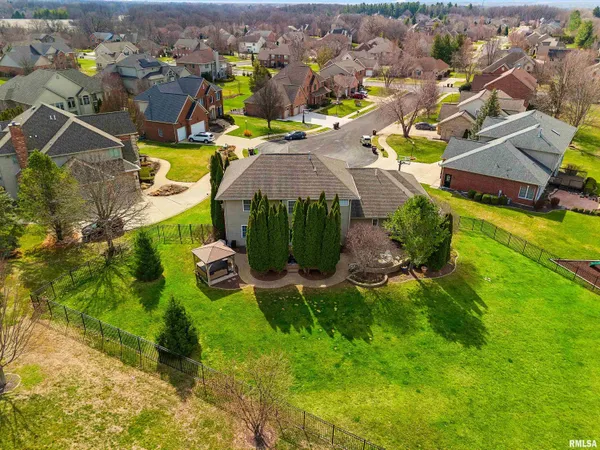 $575,000 | 7023 Clayton Court, Peoria, IL 61615