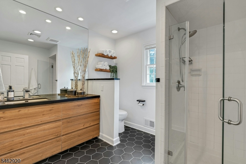 122 North Maple Avenue Bernards, NJ 07920 - Photo 18 of 35 Gallery Image 18