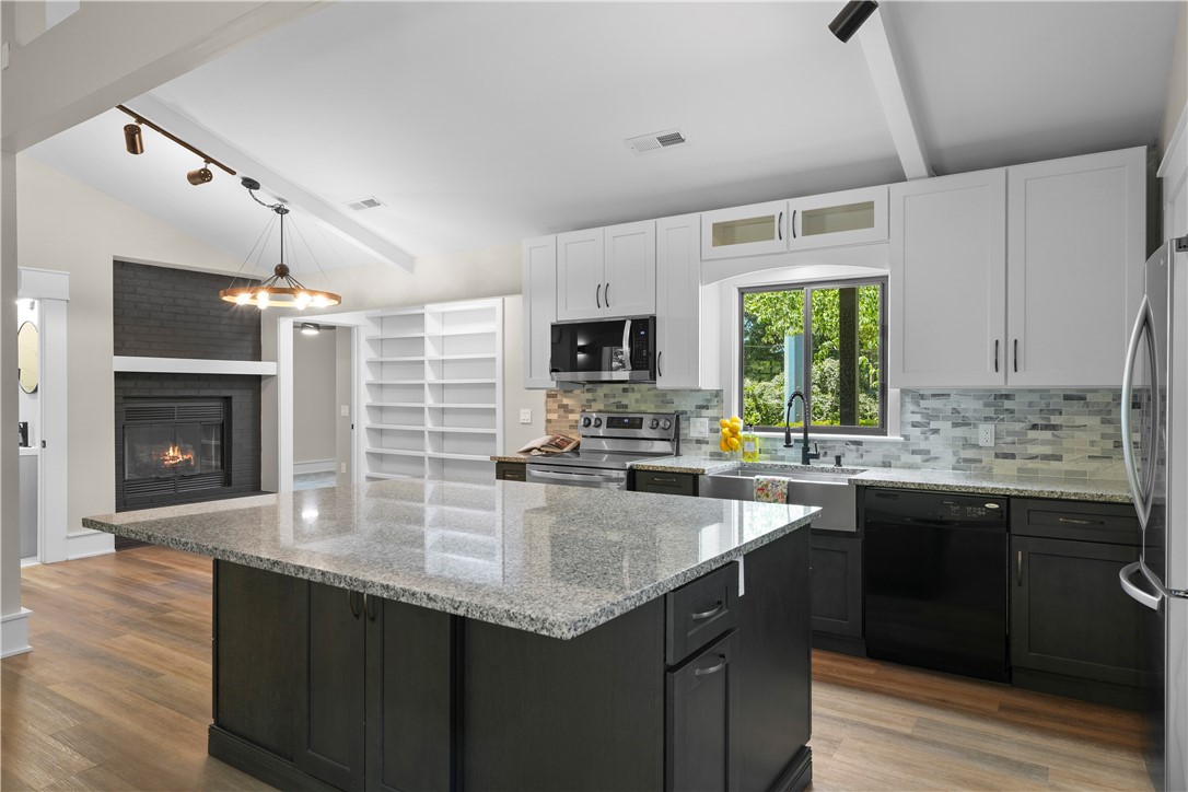 102 Ridgeview Drive Clemson, SC 29631 - Photo 8 of 45