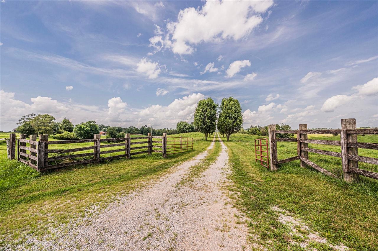 752 Mayfield Mill Road Glasgow, KY 42141 - Photo 3 of 59 Gallery Image 3