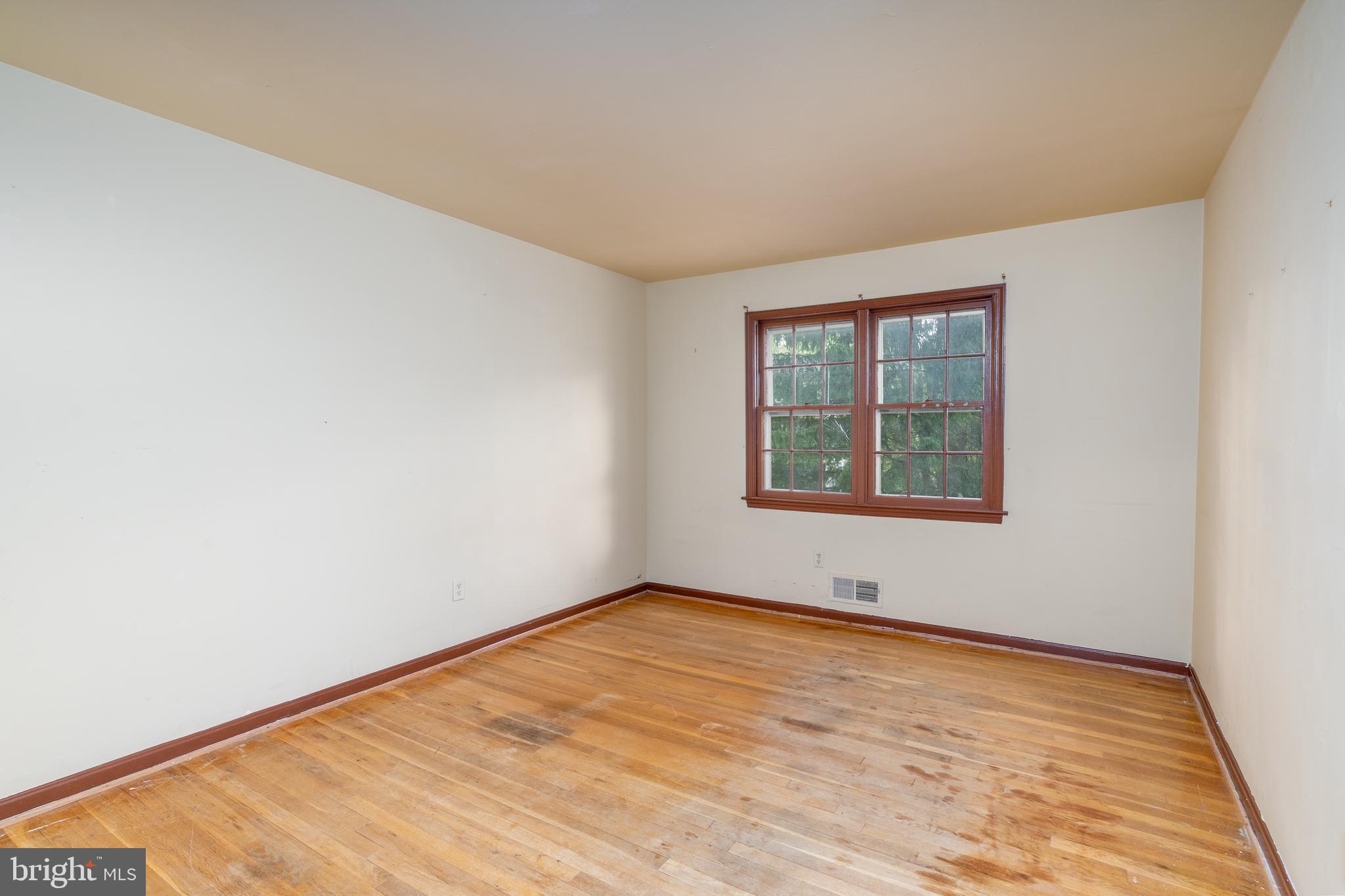 1621 Arbor View Road Silver Spring, MD 20902 - Photo 19 of 31