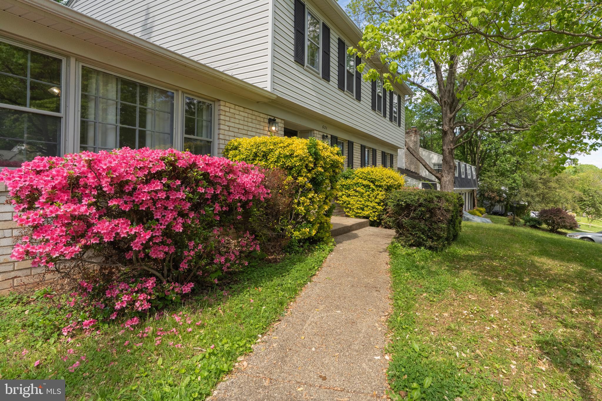 1621 Arbor View Road Silver Spring, MD 20902 - Photo 4 of 31