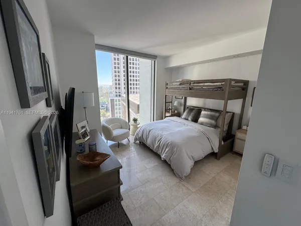 $6,700 | 68 Southeast 6th Street, Unit 1109, Miami, FL 33131