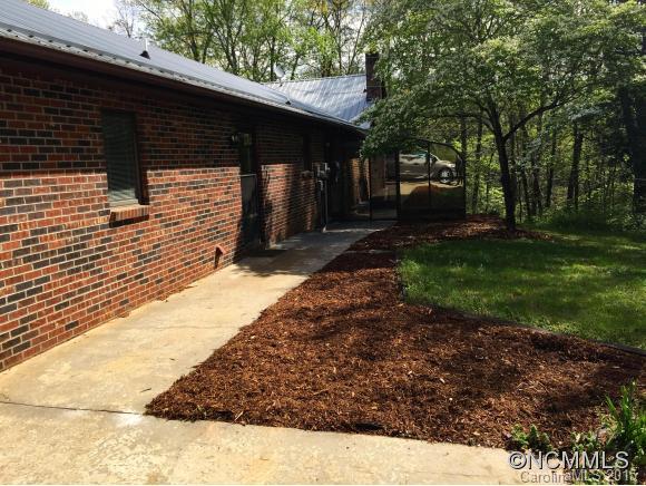 356 Burma Road West Marion, NC 28752 - Photo 3 of 23 Gallery Image 3