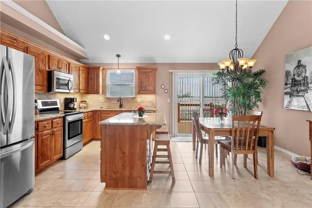 $305,000 | 21206 Northpointe Drive, Peculiar, MO 64078