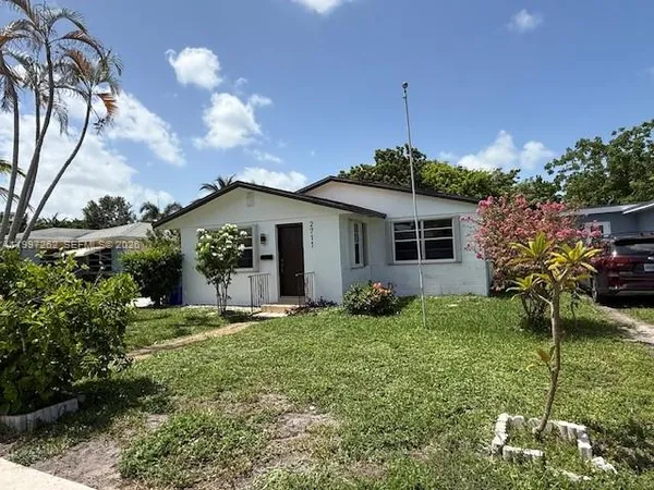 $3,500 | 2711 Dewey Street, Unit 2711, Hollywood, FL 33020