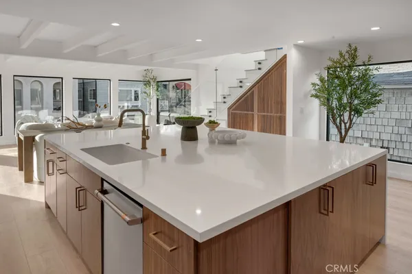 $3,249,000 | 58 66th Place, Long Beach, CA 90803