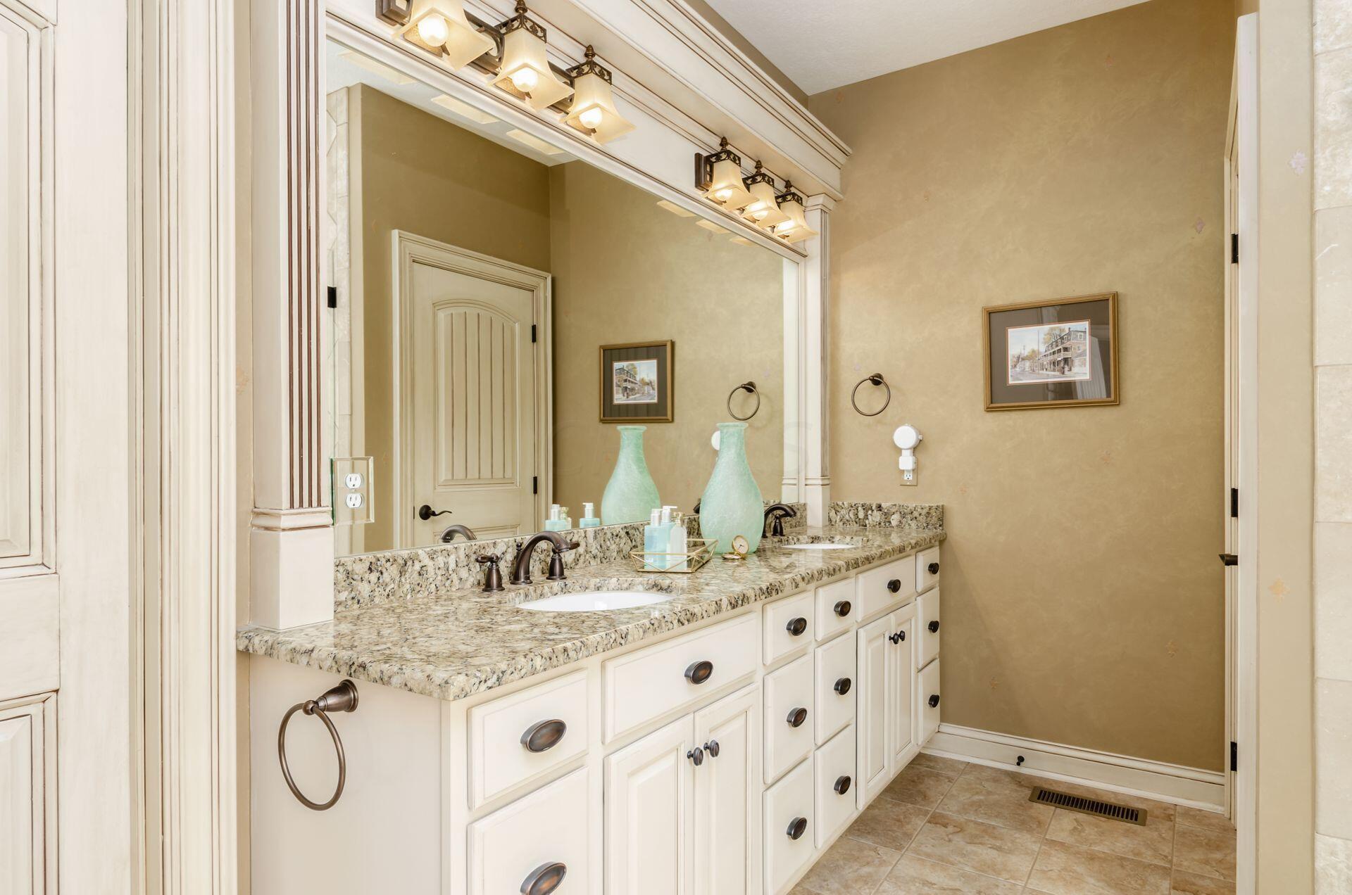 5410 Slater Ridge Westerville, OH 43082 - Photo 51 of 78 Owner suite bath