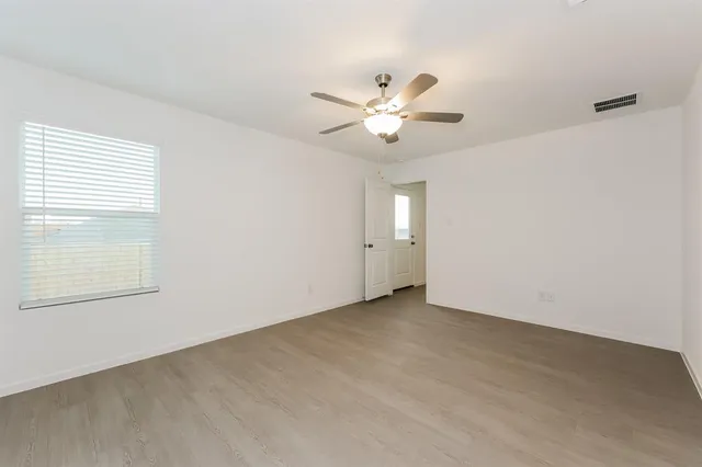 $2,289 | 2741 Ctr Crk Lane, Fort Worth, TX 76108