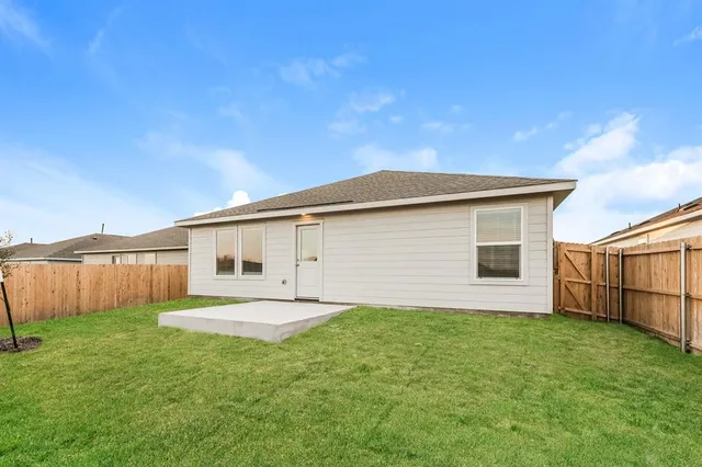 $2,289 | 2741 Ctr Crk Lane, Fort Worth, TX 76108