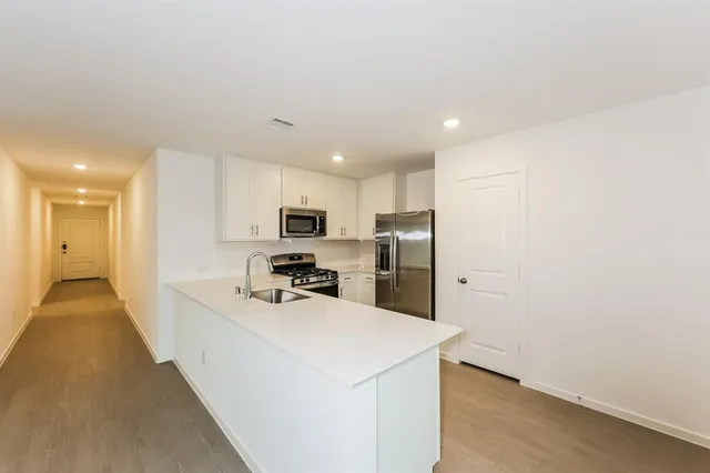 $2,289 | 2741 Ctr Crk Lane, Fort Worth, TX 76108