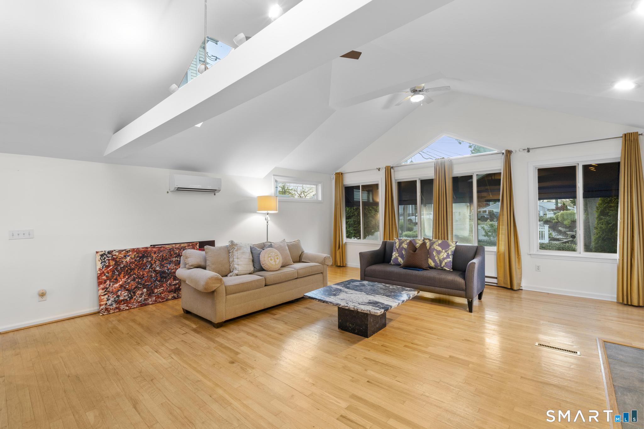 231 Pawson Road Branford, CT 06405 - Photo 6 of 25
