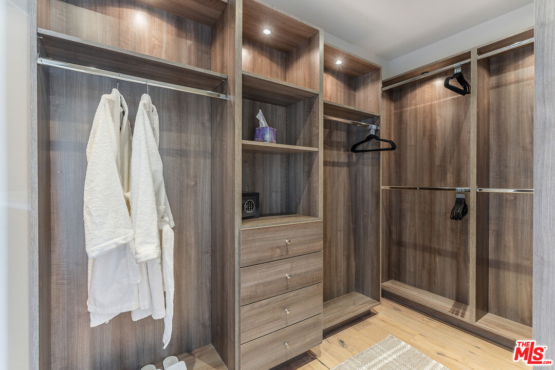 10901 Terryview Drive Studio City, CA 91604 - Photo 30 of 50 a bathroom with a glass shower door