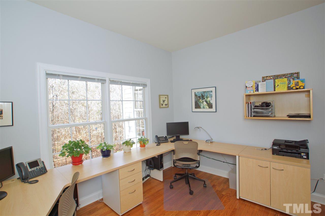 3908 Devan Oaks Way Raleigh, NC 27606 - Photo 12 of 25 Gallery Image 12
