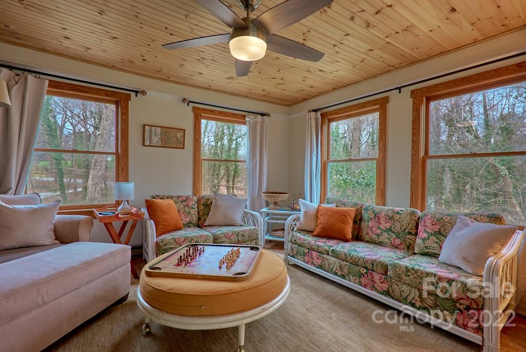 107 Erskine Road Tryon, NC 28782 - Photo 22 of 40 Gallery Image 22