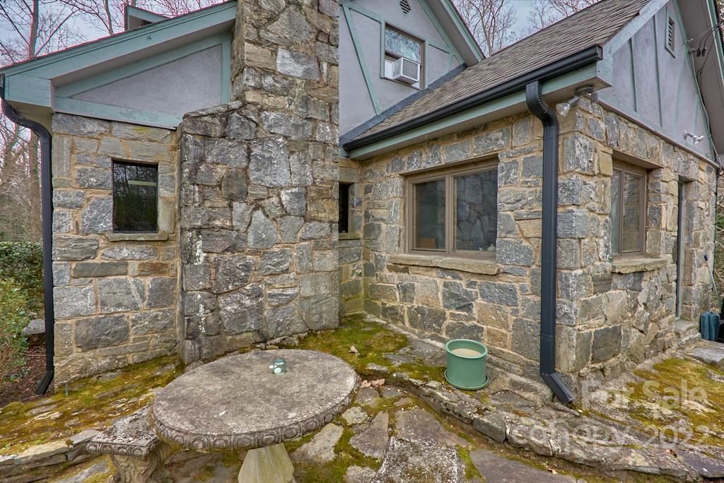 107 Erskine Road Tryon, NC 28782 - Photo 6 of 40 Gallery Image 6