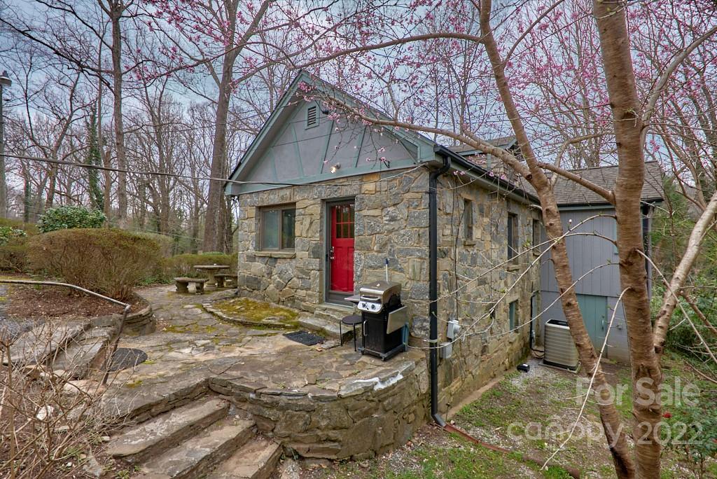 107 Erskine Road Tryon, NC 28782 - Photo 9 of 40 Gallery Image 9