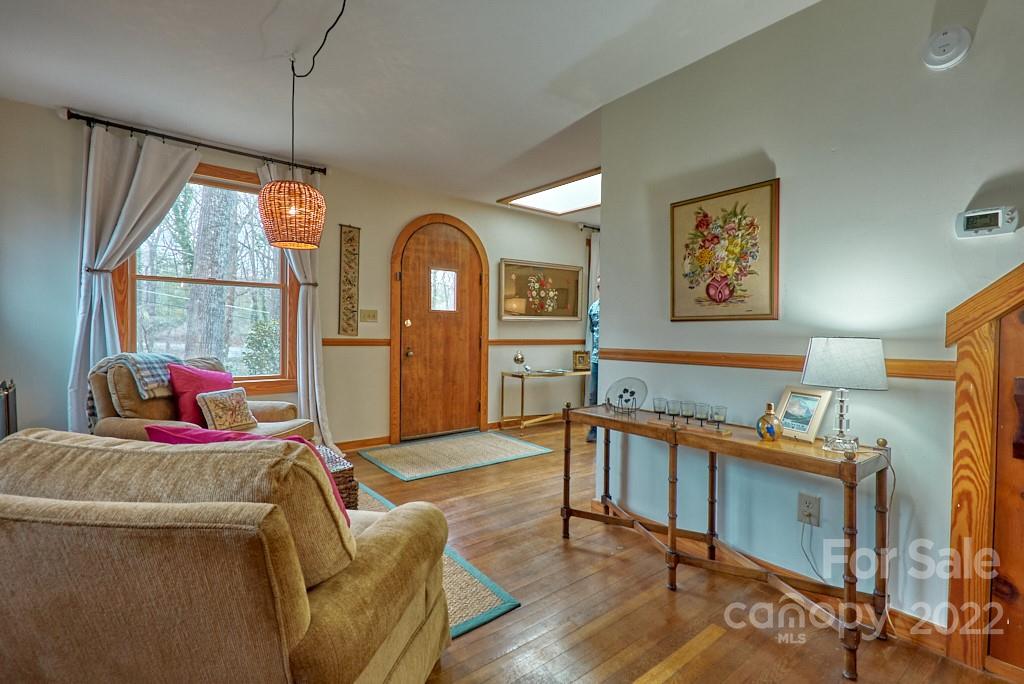 107 Erskine Road Tryon, NC 28782 - Photo 10 of 40 Gallery Image 10