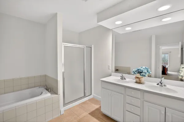$649,500 | 5 Blue Meadow Court, Unit 5, Buzzards Bay, MA 02532