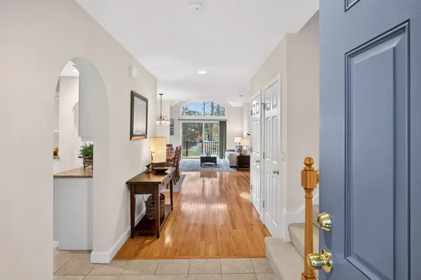 $649,500 | 5 Blue Meadow Court, Unit 5, Buzzards Bay, MA 02532