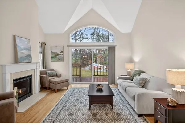 $649,500 | 5 Blue Meadow Court, Unit 5, Buzzards Bay, MA 02532