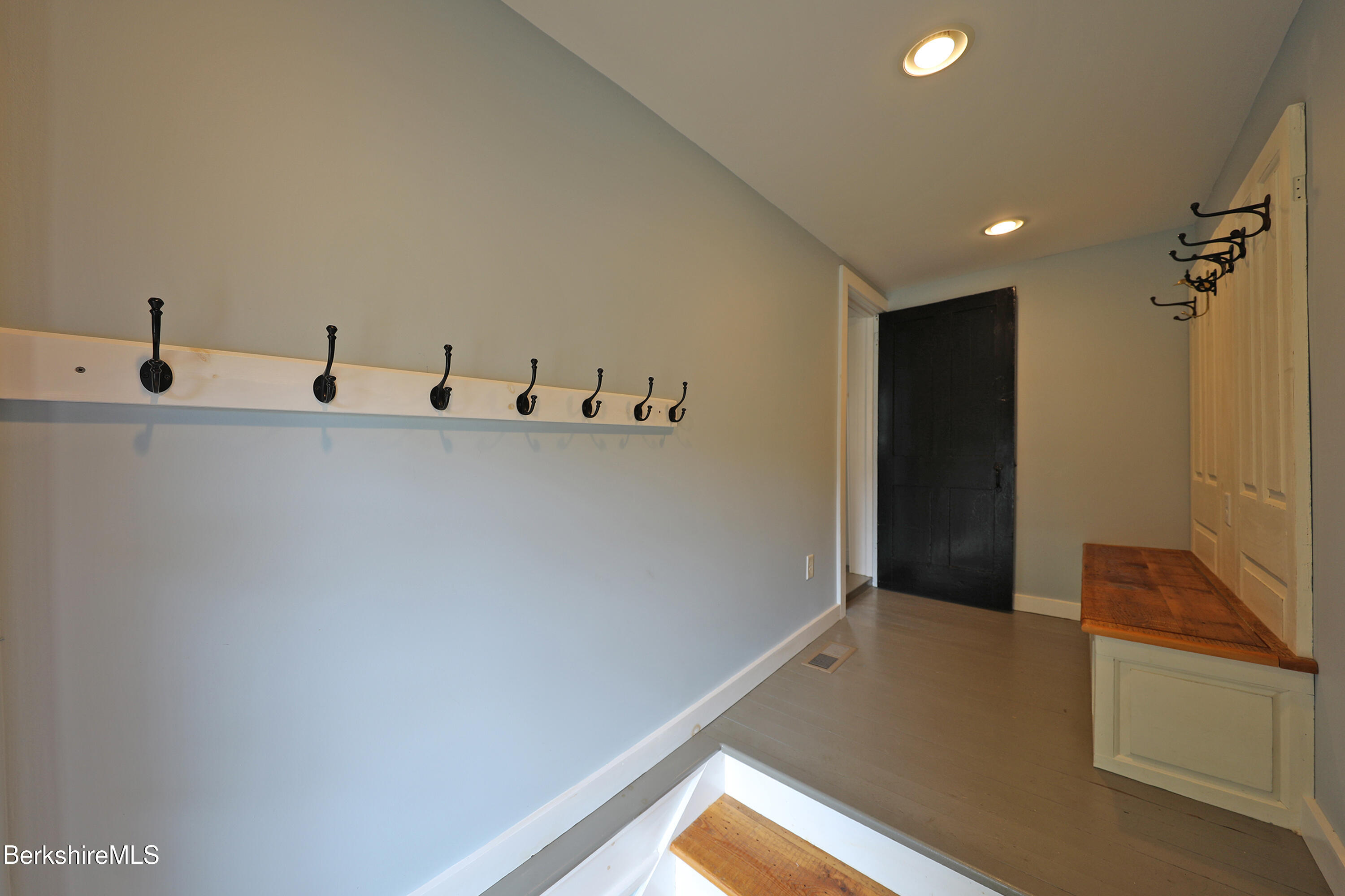 133 Holmes Road Pittsfield, MA 01201 - Photo 27 of 50 MUDROOM
