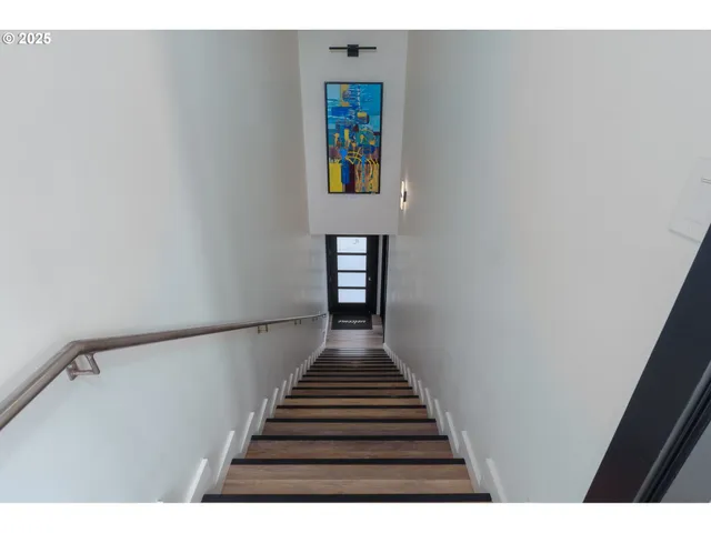 a view of an entryway